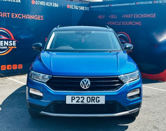 View our VOLKSWAGEN T-ROC