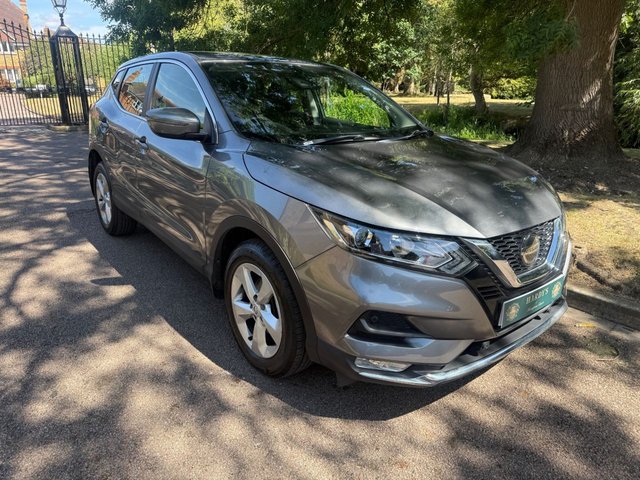 View our NISSAN QASHQAI
