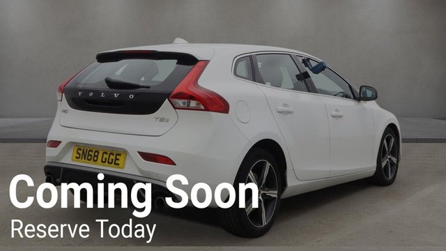 View our VOLVO V40