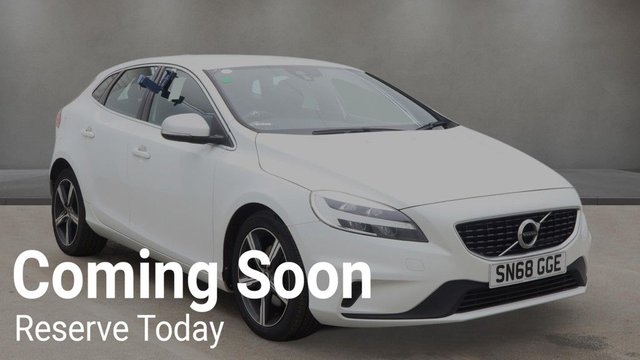 View our Volvo V40 2.0 T2 R-Design Hatchback 5dr Petrol Manual Euro 6 (s/s) (122 ps)