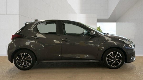 USED 2021 21 TOYOTA YARIS 1.5 VVT-h Design Hatchback 5dr Petrol Hybrid E-CVT Euro 6 (s/s) (116 ps) &pound;ZERO DEPOSIT FINANCE