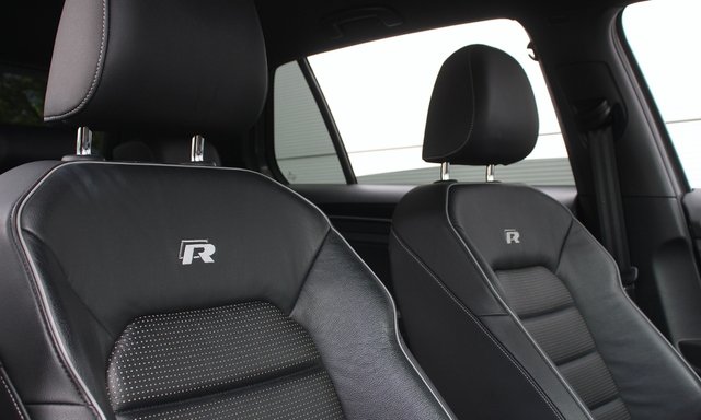 View our VOLKSWAGEN GOLF