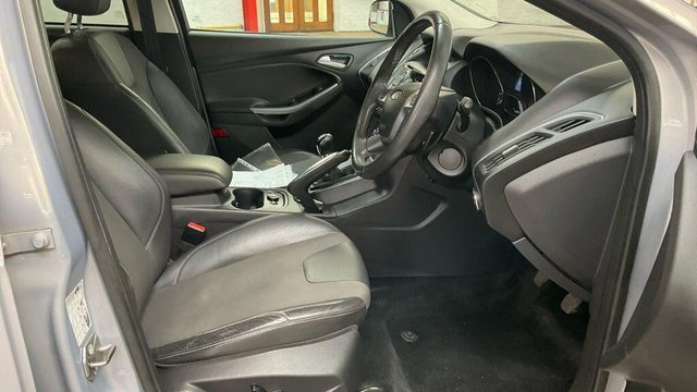 View our FORD FOCUS