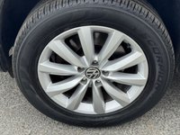 USED 2015 15 VOLKSWAGEN TIGUAN 2.0 TDI BlueMotion Tech Match SUV 5dr Diesel DSG 4WD Euro 5 (s/s) (140 ps) AUTO 4X4 -- FULL SERVICE HISTORY -- CAMBELT CHANGED -- SAT NAV -- PARKING SENSORS