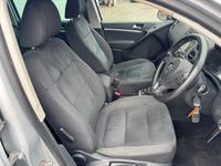 USED 2015 15 VOLKSWAGEN TIGUAN 2.0 TDI BlueMotion Tech Match SUV 5dr Diesel DSG 4WD Euro 5 (s/s) (140 ps) AUTO 4X4 -- FULL SERVICE HISTORY -- CAMBELT CHANGED -- SAT NAV -- PARKING SENSORS