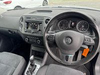 USED 2015 15 VOLKSWAGEN TIGUAN 2.0 TDI BlueMotion Tech Match SUV 5dr Diesel DSG 4WD Euro 5 (s/s) (140 ps) AUTO 4X4 -- FULL SERVICE HISTORY -- CAMBELT CHANGED -- SAT NAV -- PARKING SENSORS