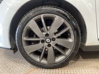 USED 2015 15 RENAULT CLIO 1.5 dCi Dynamique S MediaNav Hatchback 5dr Diesel EDC Euro 5 (90 ps) Sat Nav