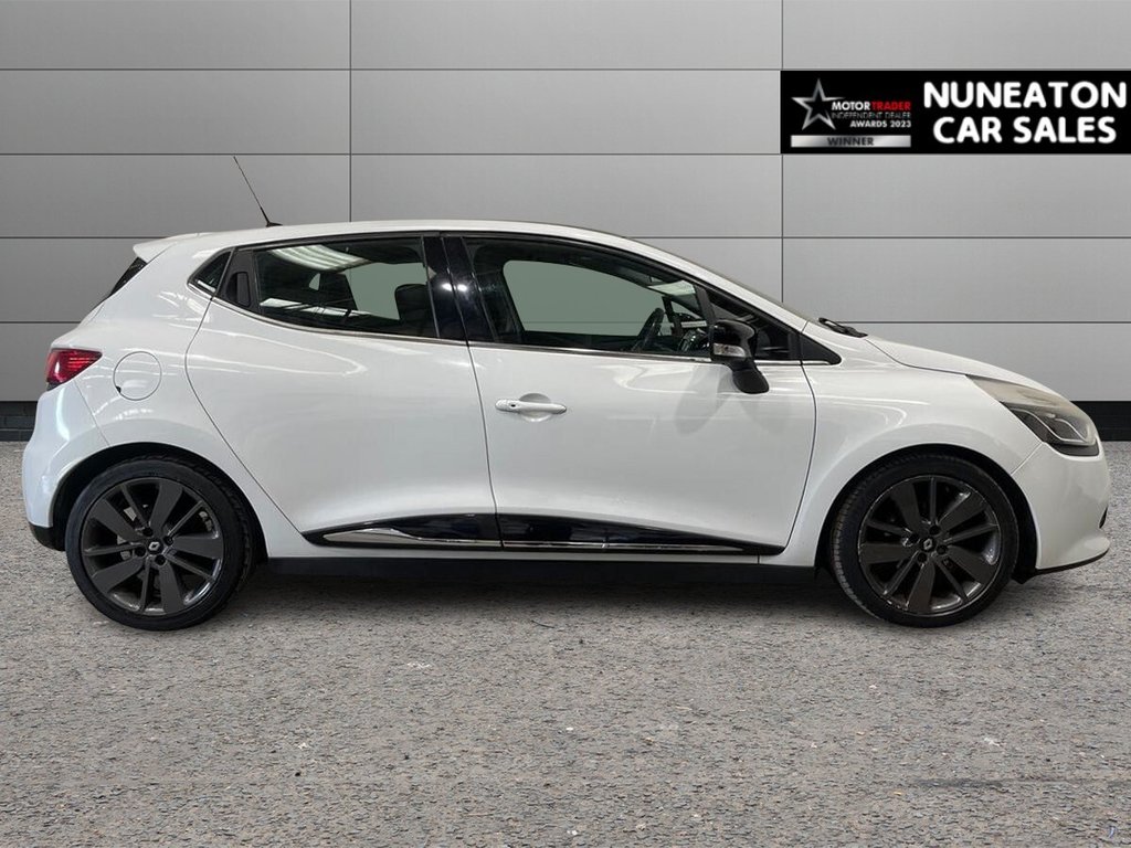 USED 2015 15 RENAULT CLIO 1.5 dCi Dynamique S MediaNav Hatchback 5dr Diesel EDC Euro 5 (90 ps) Sat Nav