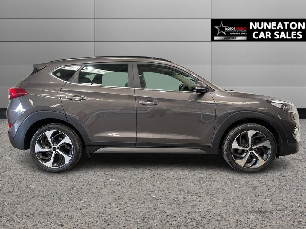 USED 2017 17 HYUNDAI TUCSON 2.0 CRDi Premium SE SUV 5dr Diesel Manual 4WD Euro 6 (136 ps) full cream leather interior