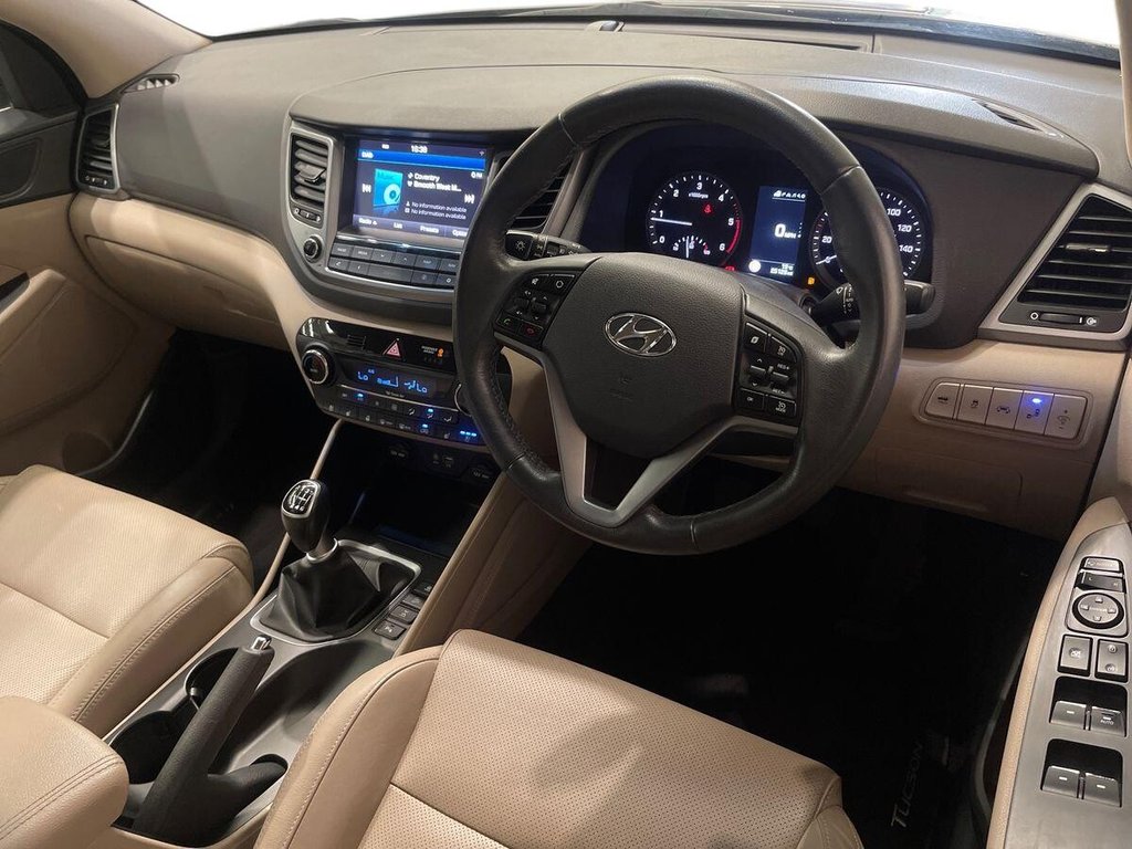 USED 2017 17 HYUNDAI TUCSON 2.0 CRDi Premium SE SUV 5dr Diesel Manual 4WD Euro 6 (136 ps) full cream leather interior
