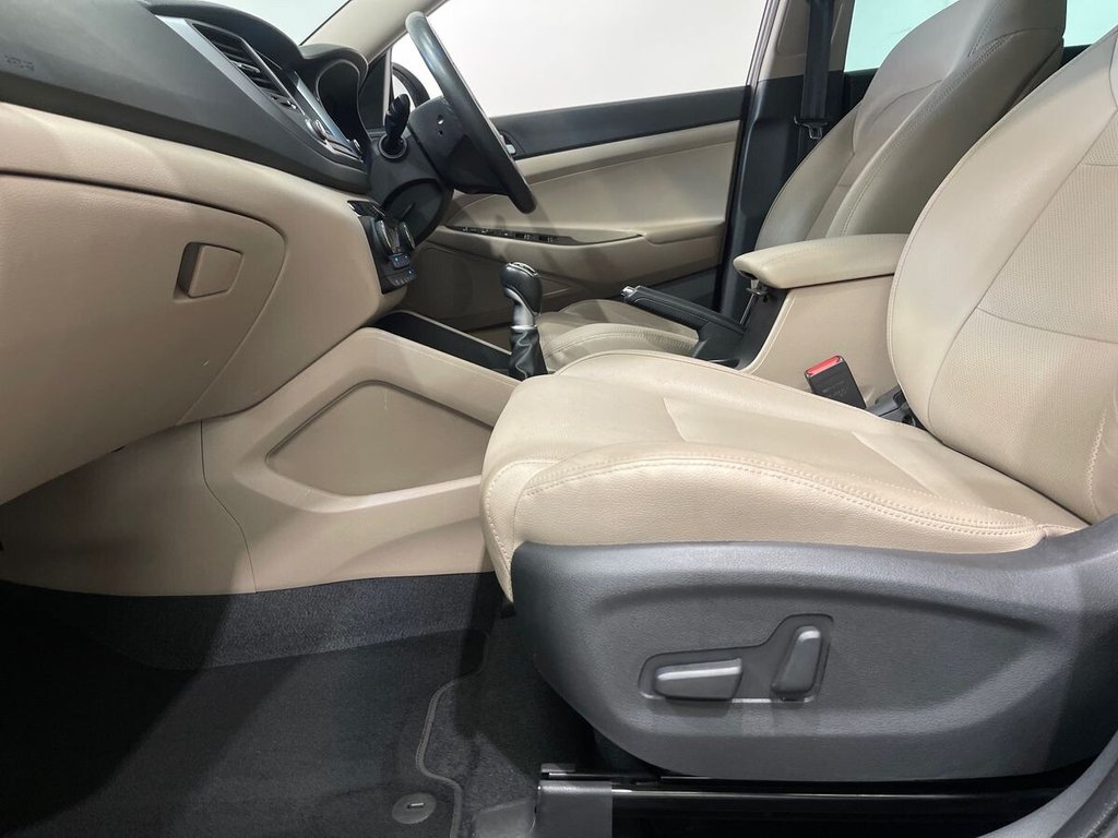 USED 2017 17 HYUNDAI TUCSON 2.0 CRDi Premium SE SUV 5dr Diesel Manual 4WD Euro 6 (136 ps) full cream leather interior