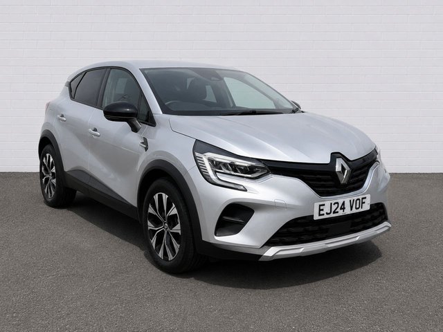 View our Renault Captur 1.6 E-TECH evolution SUV 5dr Petrol Hybrid Auto Euro 6 (s/s) (145 ps)