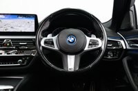 USED 2022 22 BMW 5 SERIES 2.0 530e 12kWh M Sport Saloon 4dr Petrol Plug-in Hybrid Steptronic Euro 6 (s/s) (292 ps) 