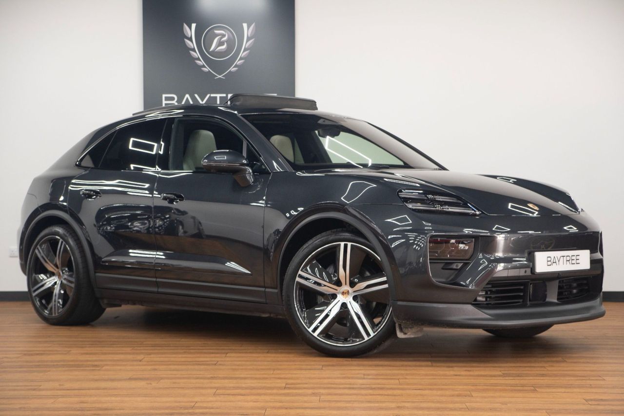 2025 PORSCHE MACAN