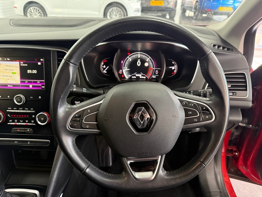 2017 Renault Megane thumbnail 23