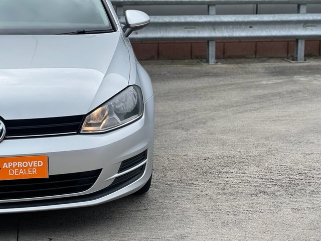 View our VOLKSWAGEN GOLF