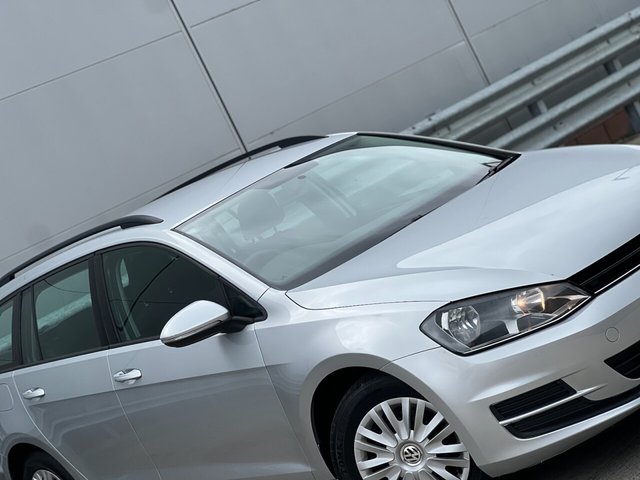 View our VOLKSWAGEN GOLF