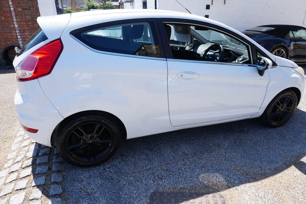 USED 2015 15 FORD FIESTA 1.0T EcoBoost Zetec Euro 6 (s/s) 3dr Â£20 TAX/RECENT WET BELT!!!