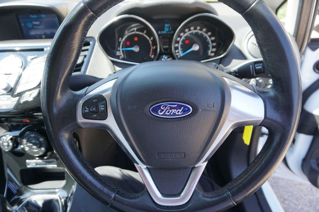 USED 2015 15 FORD FIESTA 1.0T EcoBoost Zetec Euro 6 (s/s) 3dr Â£20 TAX/RECENT WET BELT!!!