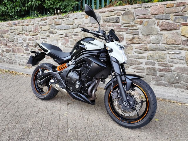 View our KAWASAKI ER 6N