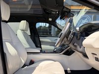 USED 2022 F LAND ROVER RANGE ROVER VELAR 2.0 P250 R-Dynamic HSE SUV 5dr Petrol Auto 4WD Euro 6 (s/s) (249 ps) MASSAGE SEATS + HEATED AND COOLED SEATS +  REVERSE CAMERA + SAT NAV  + MERIDIAN SOUND SYSTEM + FULL LEATHER IVORY SEATS + HEATED STEERING WHEEL + LANE ASSIST + DAB RADIO + BLUETOOTH + HPI CLEAR + 2 KEYS +DELIVERY AVAILABLE *  + FINANCE AVAILABLE + PART EXCHANGE + PANORAMIC GLASS ROOF +