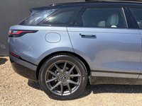 USED 2022 F LAND ROVER RANGE ROVER VELAR 2.0 P250 R-Dynamic HSE SUV 5dr Petrol Auto 4WD Euro 6 (s/s) (249 ps) MASSAGE SEATS + HEATED AND COOLED SEATS +  REVERSE CAMERA + SAT NAV  + MERIDIAN SOUND SYSTEM + FULL LEATHER IVORY SEATS + HEATED STEERING WHEEL + LANE ASSIST + DAB RADIO + BLUETOOTH + HPI CLEAR + 2 KEYS +DELIVERY AVAILABLE *  + FINANCE AVAILABLE + PART EXCHANGE + PANORAMIC GLASS ROOF +