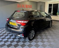 USED 2017 67 TOYOTA YARIS 1.5 VVT-h Icon Tech Hatchback 5dr Petrol Hybrid E-CVT Euro 6 (s/s) (100 ps) AUTOMATIC- SERVICE RECORDS - SAT NAV - PARKING CAM - DAB RADIO