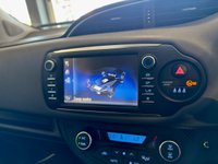 USED 2017 67 TOYOTA YARIS 1.5 VVT-h Icon Tech Hatchback 5dr Petrol Hybrid E-CVT Euro 6 (s/s) (100 ps) AUTOMATIC- SERVICE RECORDS - SAT NAV - PARKING CAM - DAB RADIO