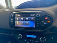 USED 2017 67 TOYOTA YARIS 1.5 VVT-h Icon Tech Hatchback 5dr Petrol Hybrid E-CVT Euro 6 (s/s) (100 ps) AUTOMATIC- SERVICE RECORDS - SAT NAV - PARKING CAM - DAB RADIO