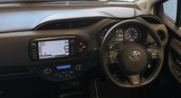 USED 2017 67 TOYOTA YARIS 1.5 VVT-h Icon Tech Hatchback 5dr Petrol Hybrid E-CVT Euro 6 (s/s) (100 ps) AUTOMATIC- SERVICE RECORDS - SAT NAV - PARKING CAM - DAB RADIO