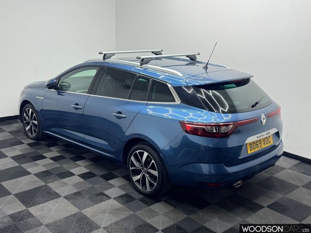 View our RENAULT MEGANE