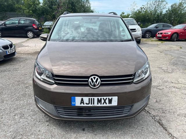 View our VOLKSWAGEN TOURAN