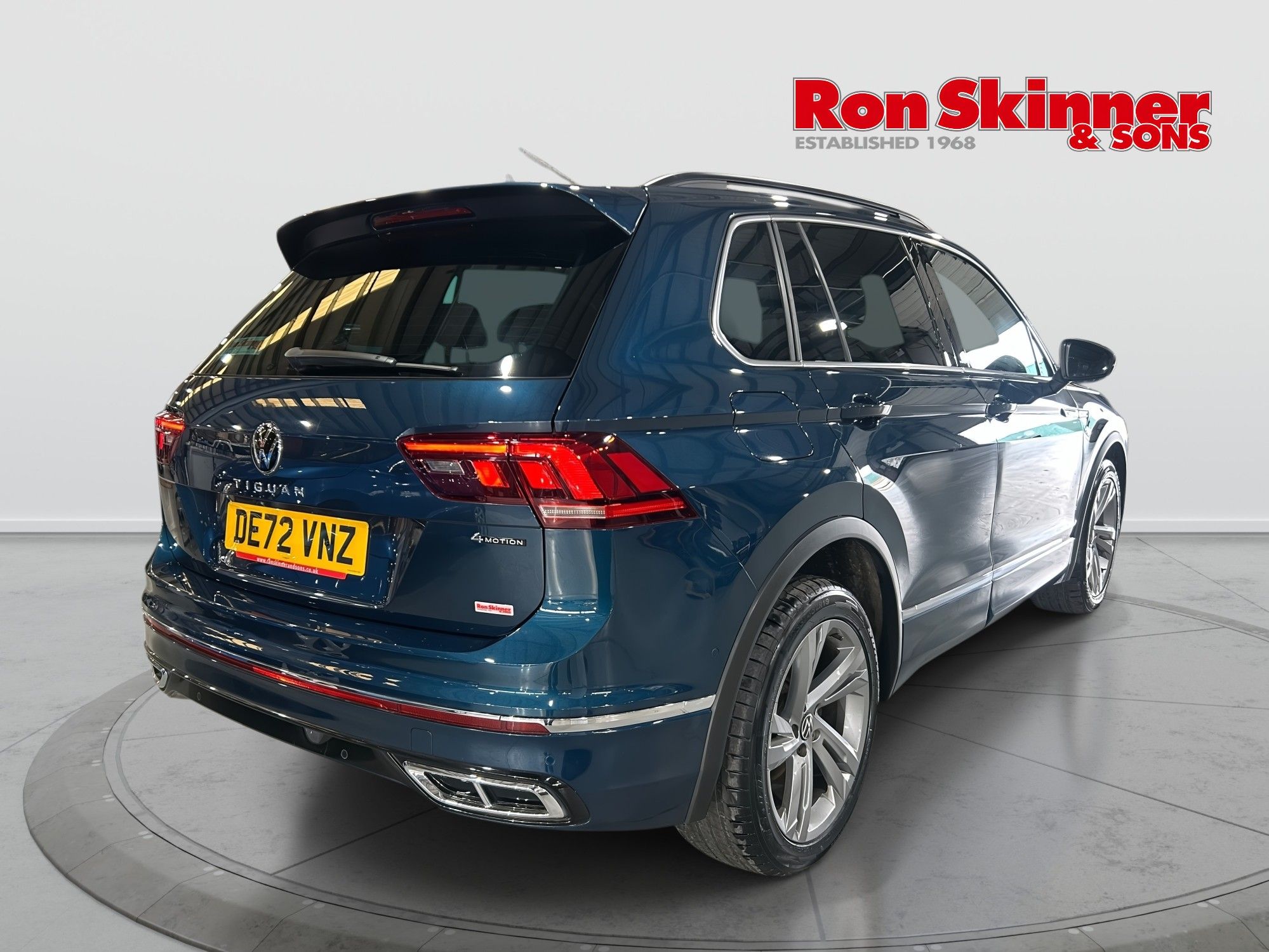2022 Volkswagen Tiguan — image 3