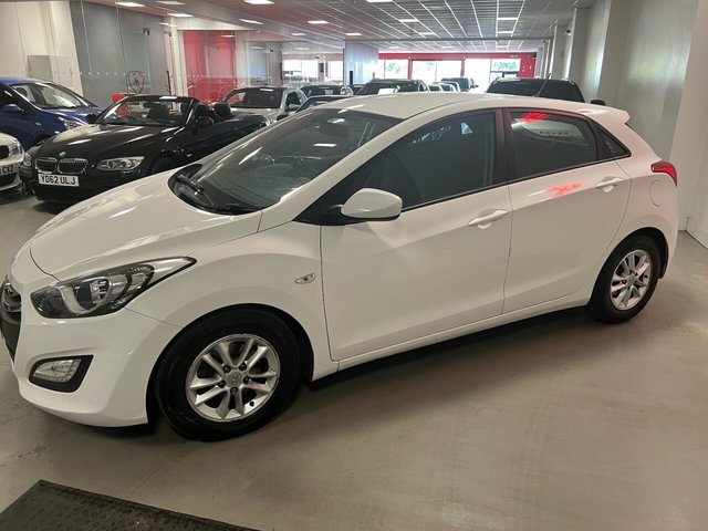 View our Hyundai I30 1.6 CRDi Blue Drive Active Hatchback 5dr Diesel Manual Euro 5 (s/s) (110 ps)
