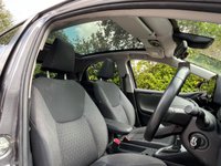 USED 2020 70 TOYOTA YARIS 1.5 VVT-h Design Hatchback 5dr Petrol Hybrid E-CVT Euro 6 (s/s) (116 ps) Award Winning Used Car Dealer Essex
