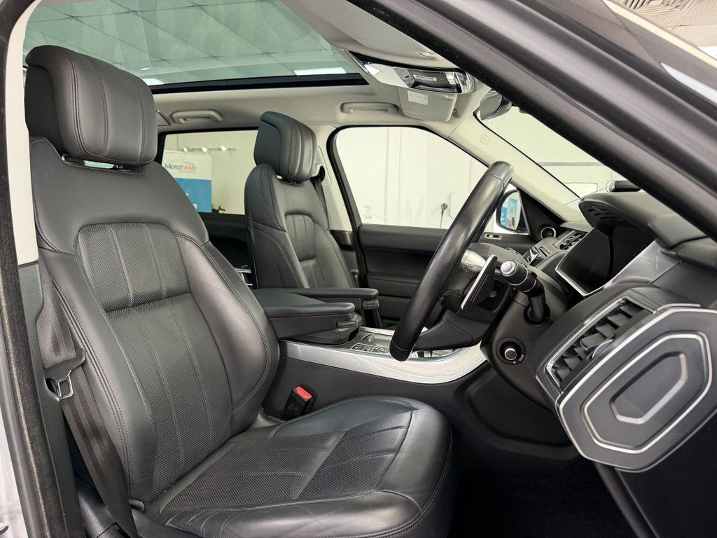 USED 2019 69 LAND ROVER RANGE ROVER SPORT 3.0 SD V6 HSE Dynamic SUV 5dr Diesel Auto 4WD Euro 6 (s/s) (306 ps) 