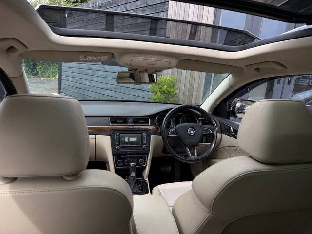 View our SKODA SUPERB