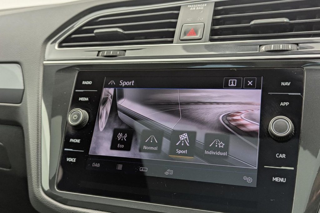 USED 2018 18 VOLKSWAGEN TIGUAN 2.0 TDI R-Line SUV 5dr Diesel DSG 4Motion Euro 6 (s/s) (150 ps) 4WD, Car Play, Sat Nav