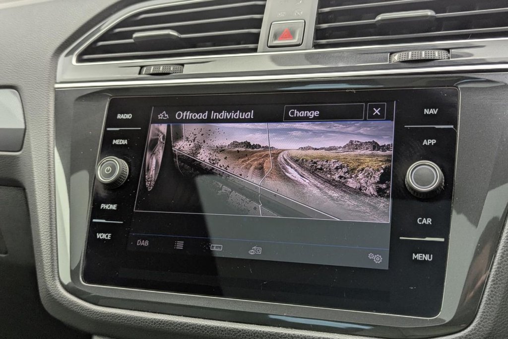 USED 2018 18 VOLKSWAGEN TIGUAN 2.0 TDI R-Line SUV 5dr Diesel DSG 4Motion Euro 6 (s/s) (150 ps) 4WD, Car Play, Sat Nav
