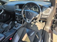USED 2018 18 VOLVO V40 2.0 D2 R-Design Nav Plus Hatchback 5dr Diesel Manual Euro 6 (s/s) (120 ps) NAVIGATION + HEATED SEATS