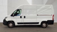 USED 2020 20 CITROEN RELAY White 2.2 BlueHDi 35 X L2 H2 van, 37,400 miles, Euro 6, 6-Speed manual, Bluetooth, DAB, Rear sensors. Plus VAT @ 20%! This 2020 Citroen Relay offers a reliable choice for your business needs, having been maintained by only one owner from new. This L2 High Roof model is powered by a 2.2 litre diesel engine and has covered just 37,400 miles, making it a practical option for those seeking a vehicle with low mileage for its age. The van is fully compliant with Euro 6 emission standards and comes with an MOT valid until March 2027, providing peace of mind for the road ahead. Inside the cabin, you will find modern co