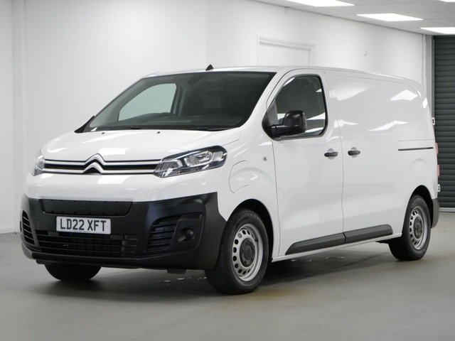 View our Citroen E-Dispatch 100 KW 75 KWH M ENTERPRISE PRO AUTOMATIC 6 DOORS
