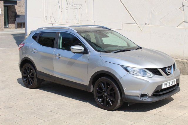 View our NISSAN QASHQAI