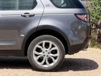 USED 2017 67 LAND ROVER DISCOVERY SPORT 2.0 Discovery Sport HSE Si4 Auto 4WD 5dr Sat Nav Pan Roof Heated Seats