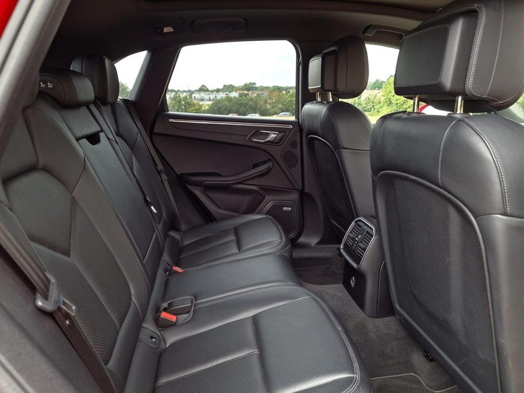 USED 2019 PORSCHE MACAN 2.0T SUV 5dr Petrol PDK 4WD Euro 6 (s/s) (245 ps) FINANCE AVAILABLE