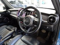 USED 2021 21 MINI HATCH 1.5 Cooper Exclusive Hatchback 5dr Petrol Steptronic Euro 6 (s/s) (136 ps) SAT NAV-PAN ROOF-CAMERA
