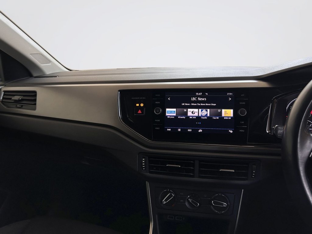 2020 Volkswagen Polo — image 12