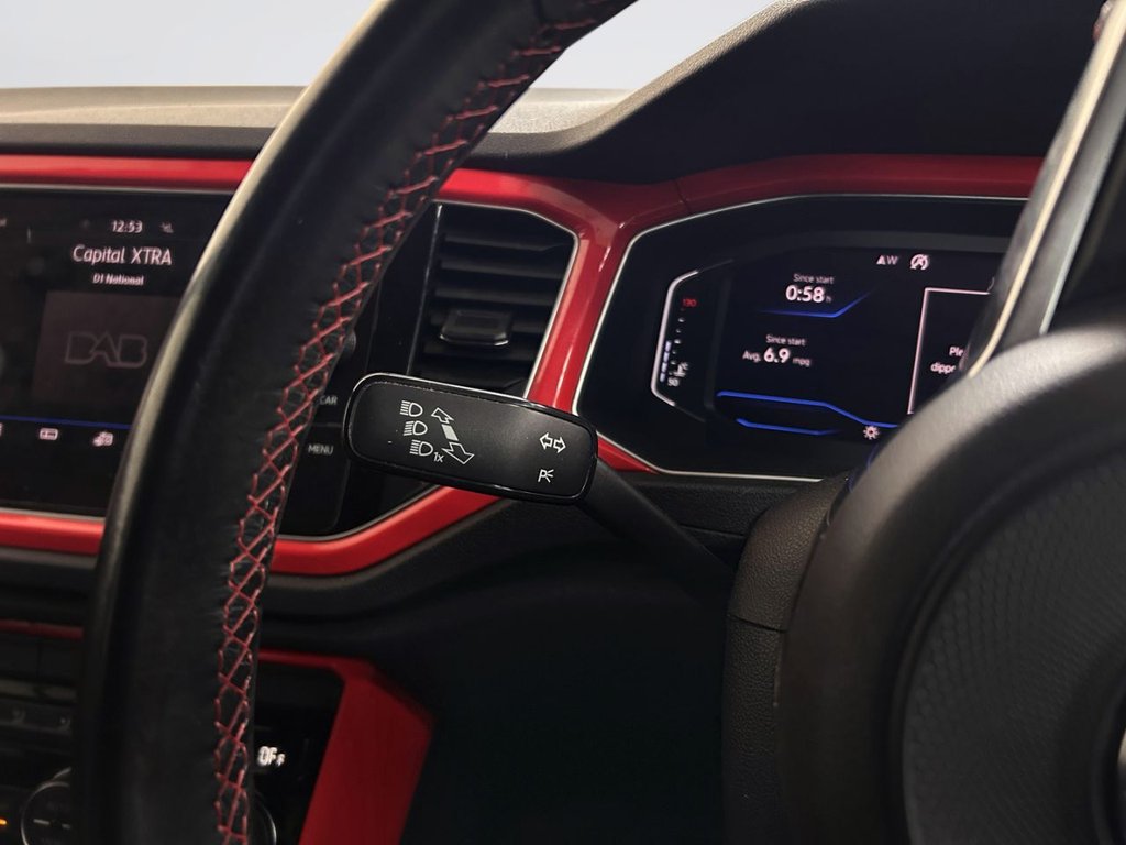 2019 Volkswagen T-Roc — image 15