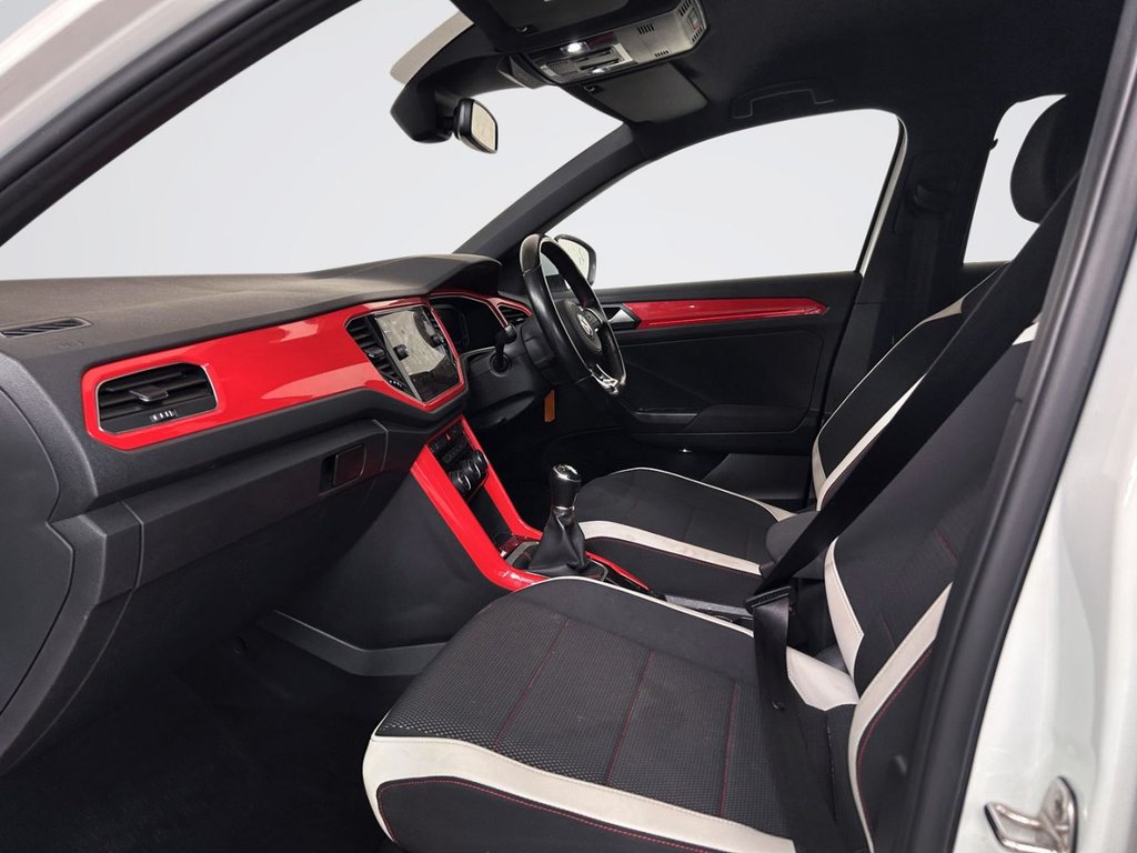2019 Volkswagen T-Roc — image 8