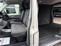 USED 2022 22 VOLKSWAGEN TRANSPORTER 2.0 TDI T28 HIGHLINE DAY  VAN 5DR DIESEL DSG AUTO FWD SWB EURO 6 (S/S) (150 BHP ] 18'' ALLOYS + ADAPTIVE CRUISE